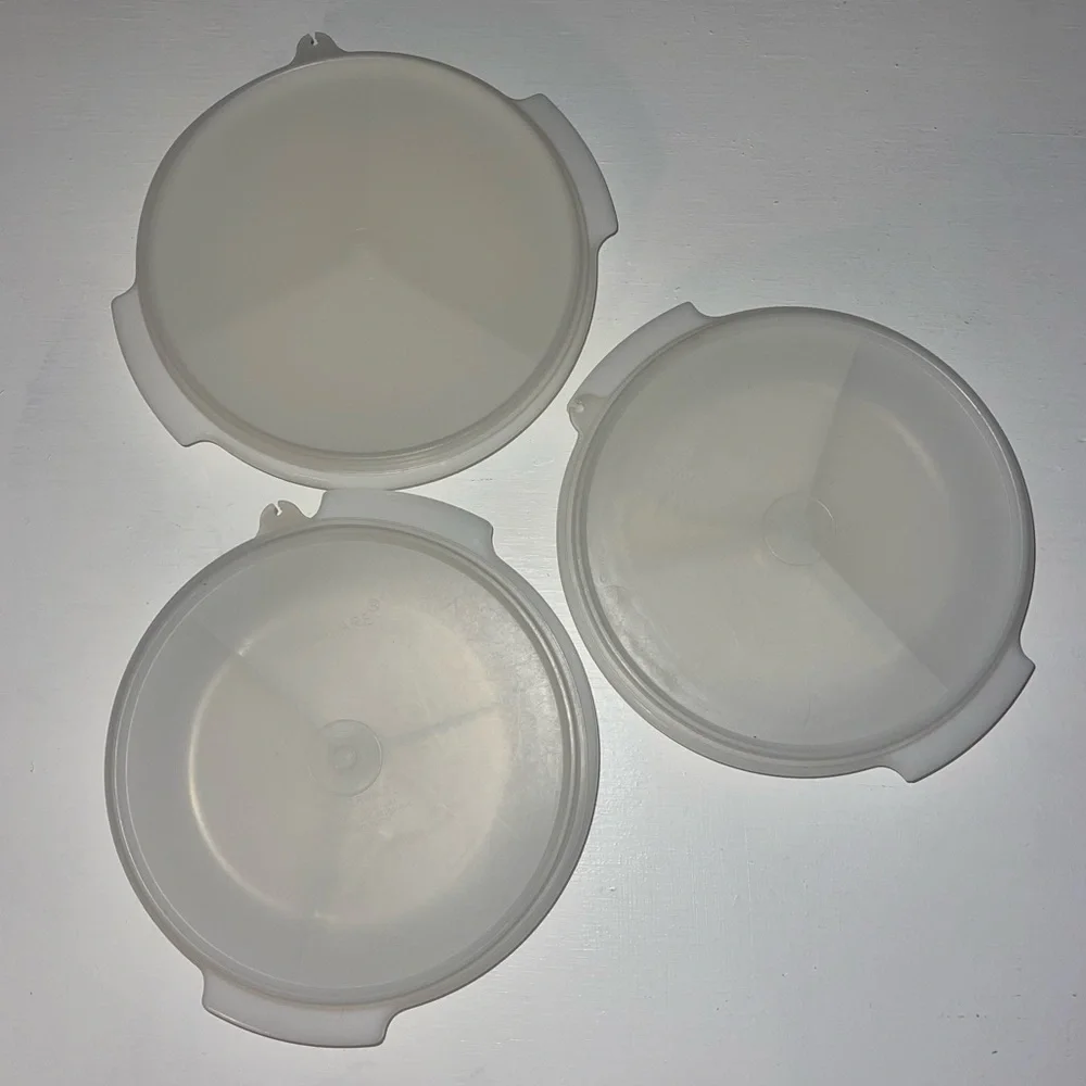Tupperware compartment removable